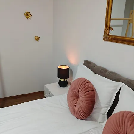 белчини Apartamento *